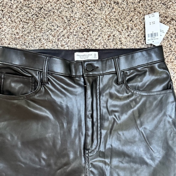 Abercrombie & Fitch Ultra High Rise Vegan Leather Ankle Straight Pant - Picture 3 of 7